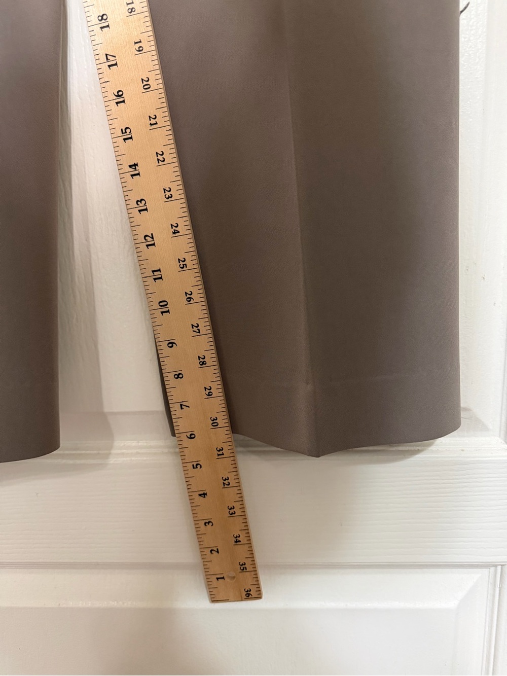 St. John Taupe Wide Leg Trouser Dress Pants Sz 8 Stretch Crepe Career - Picture 7 of 8
